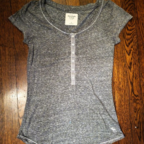 Abercrombie & Fitch Tops - Abercrombie Gray Heathered Henley - XS
